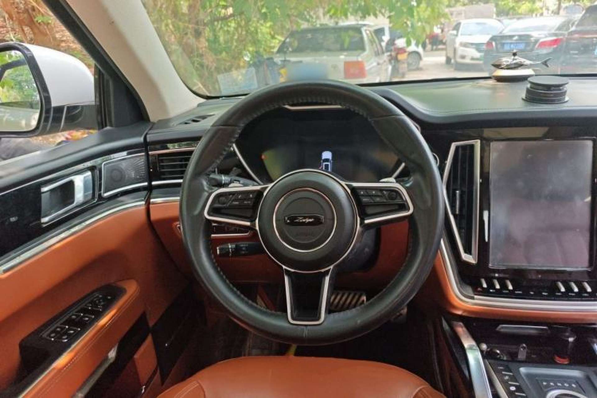 Used Zotye T700 2017 1.8T Dual-Clutch Flagship Model Steering Wheel