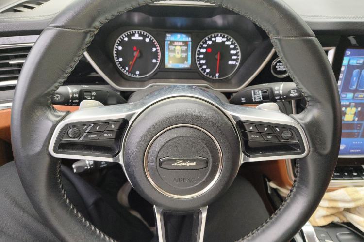 Used Zotye T700 2017 1.8T Dual-Clutch Luxury Model Steering Wheel