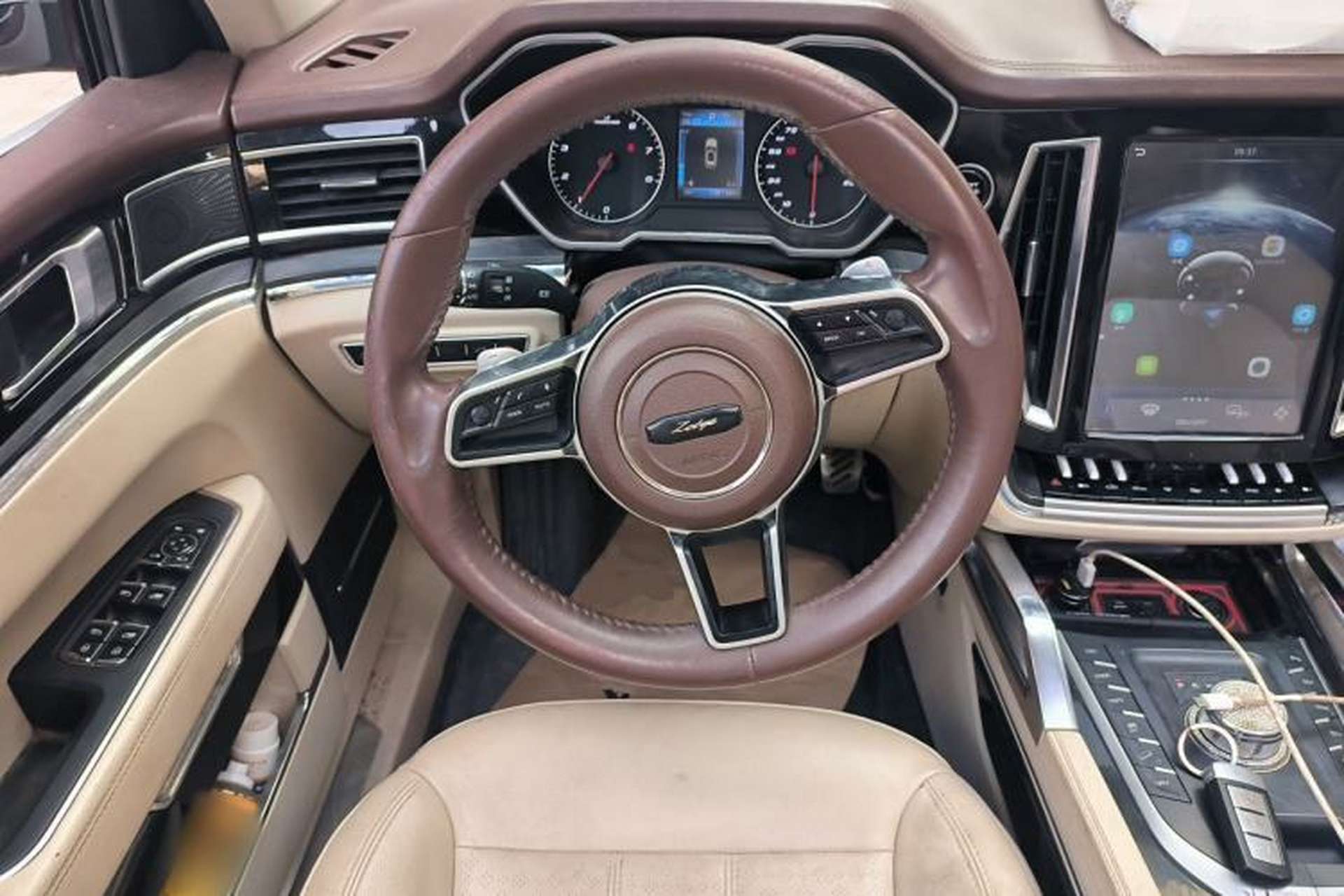 Used Zotye T700 2017 1.8T Dual-Clutch Luxury Model Steering Wheel