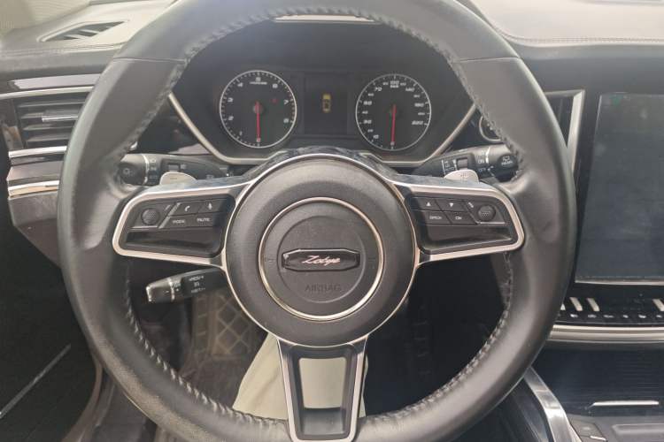 Used Zotye T700 2017 1.8T Dual-Clutch Luxury Model Steering Wheel