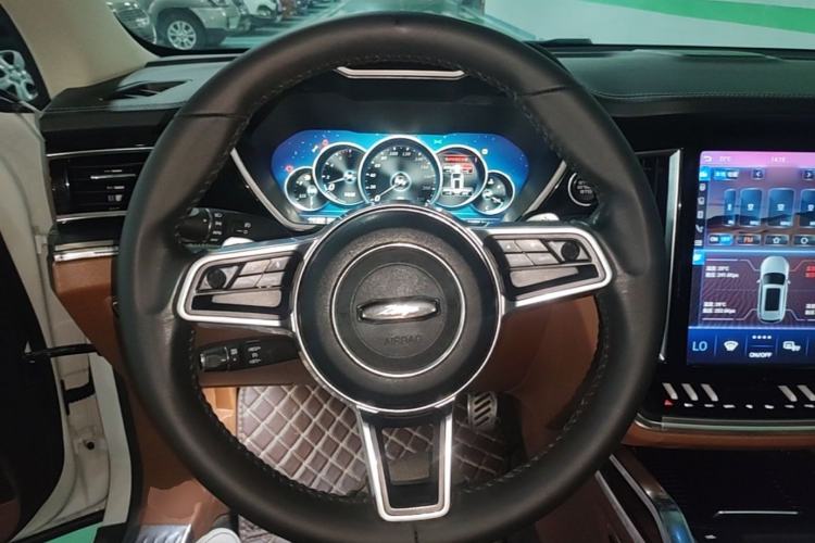 Used Zotye T700 2017 1.8T Dual-Clutch Prestige Model Steering Wheel