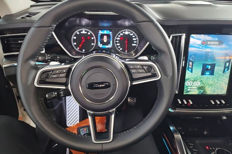 Used Zotye T700 2017 1.8T Dual-Clutch Luxury Model Steering Wheel