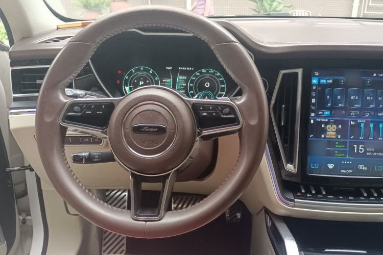 Used Zotye T700 2017 1.8T Dual-Clutch Prestige Model Steering Wheel