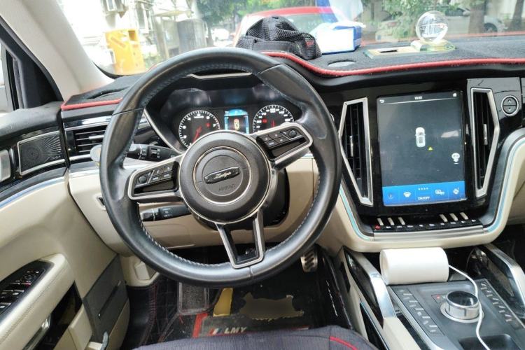 Used Zotye T700 2017 1.8T Dual-Clutch Luxury Model Steering Wheel