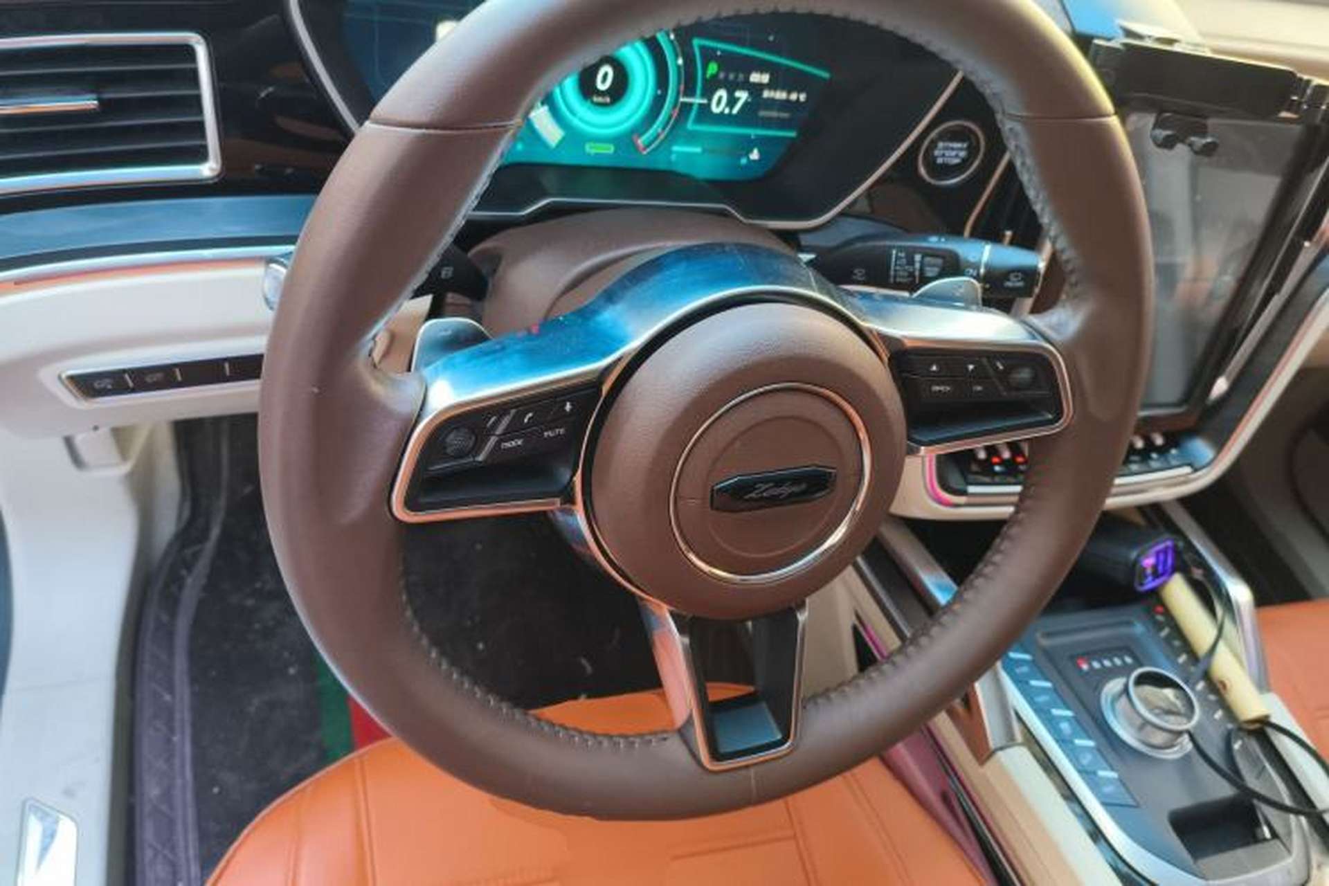 Used Zotye T700 2017 1.8T Dual-Clutch Prestige Model Steering Wheel