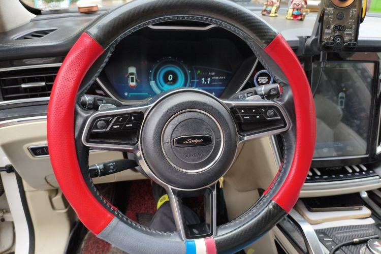 Used Zotye T700 2017 1.8T Dual-Clutch Prestige Model Steering Wheel
