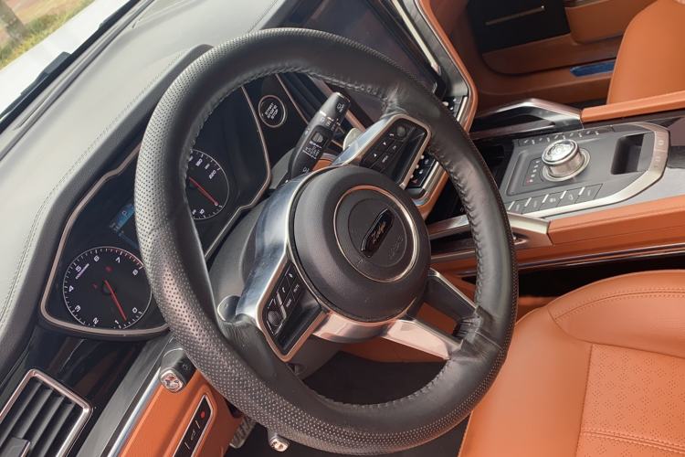 Used Zotye T700 2017 1.8T Dual-Clutch Luxury Model Steering Wheel