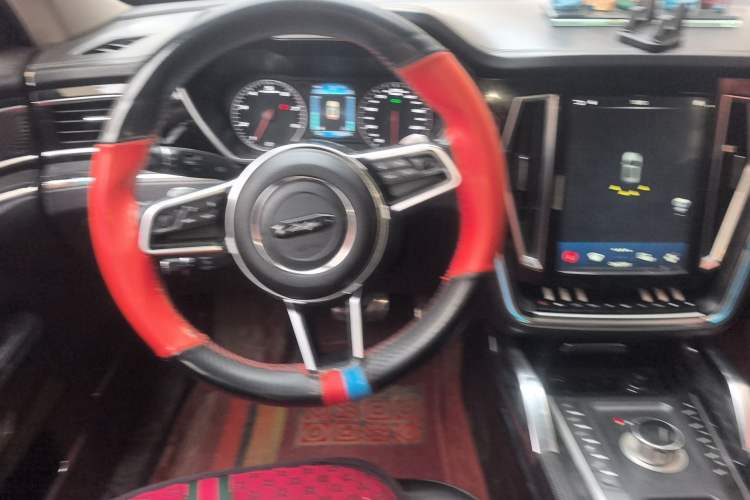 Used Zotye T700 2017 1.8T Dual-Clutch Luxury Model Steering Wheel