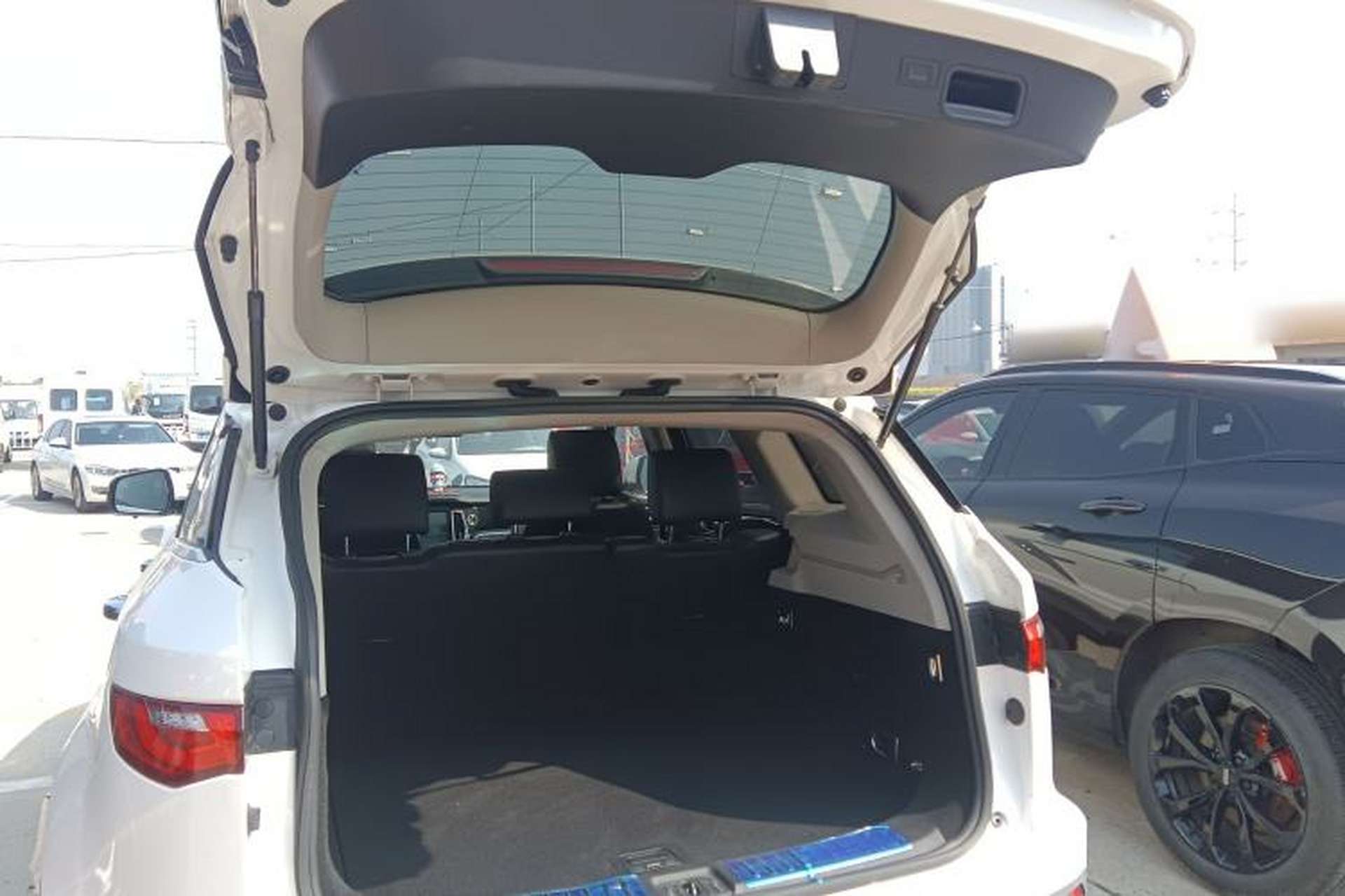 Used Zotye T700 2017 1.8T Dual-Clutch Luxury Model Trunk
