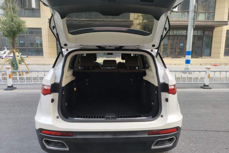 Used Zotye T700 2017 1.8T Manual Luxury Model Trunk