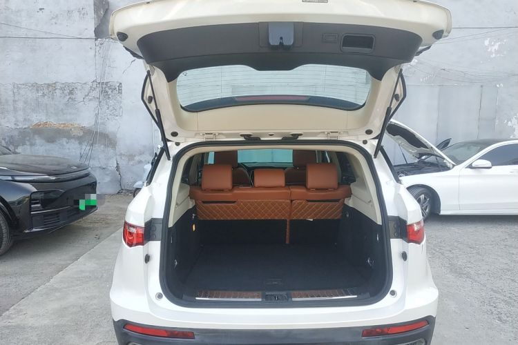 Used Zotye T700 2017 1.8T Dual-Clutch Luxury Model Trunk