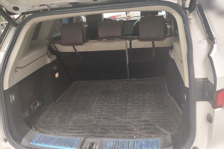 Used Zotye T700 2017 1.8T Dual-Clutch Prestige Model Trunk