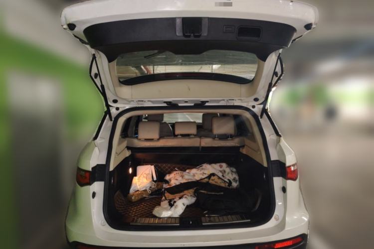 Used Zotye T700 2017 1.8T Dual-Clutch Luxury Model Trunk