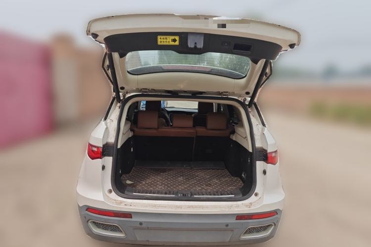 Used Zotye T700 2017 1.8T Dual-Clutch Luxury Model Trunk
