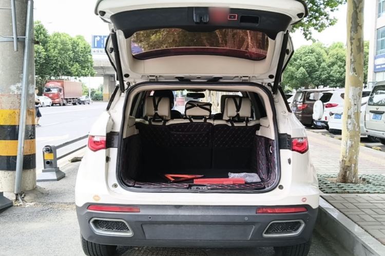 Used Zotye T700 2017 1.8T Dual-Clutch Prestige Model Trunk