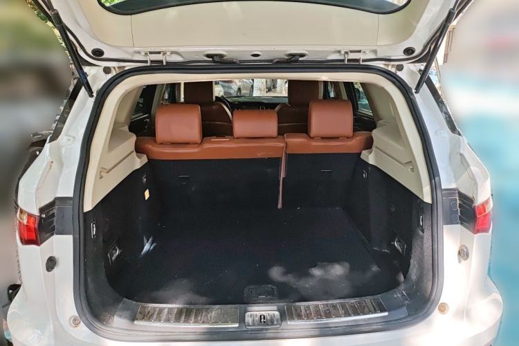 Used Zotye T700 2017 1.8T Dual-Clutch Prestige Model Trunk