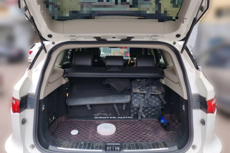 Used Zotye T700 2017 1.8T Dual-Clutch Luxury Model Trunk