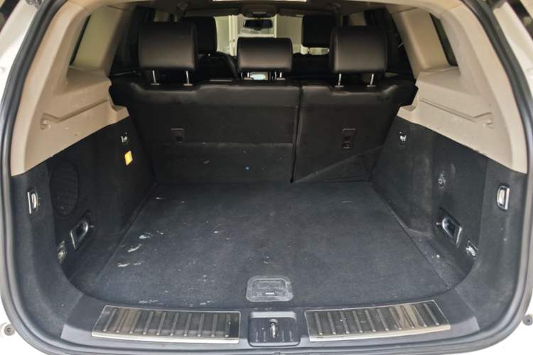 Used Zotye T700 2017 1.8T Dual-Clutch Prestige Model Trunk