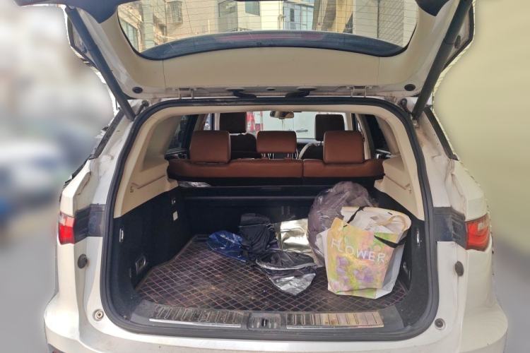 Used Zotye T700 2017 1.8T Dual-Clutch Luxury Model Trunk