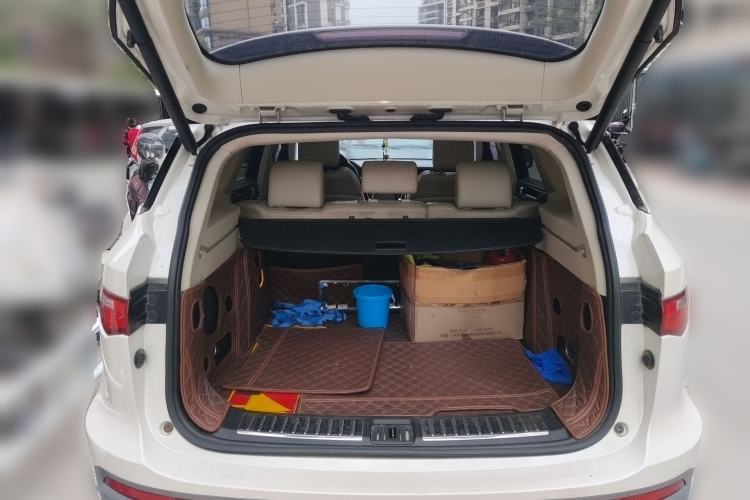 Used Zotye T700 2017 1.8T Dual-Clutch Prestige Model Trunk