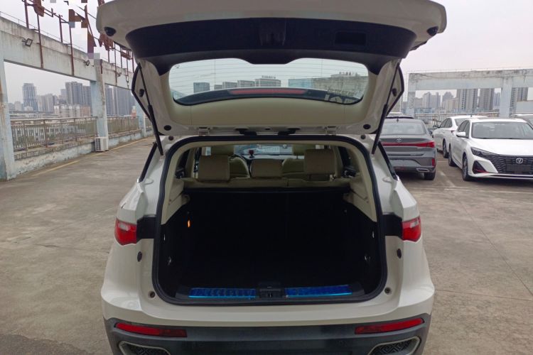 Used Zotye T700 2017 1.8T Manual Luxury Model Trunk