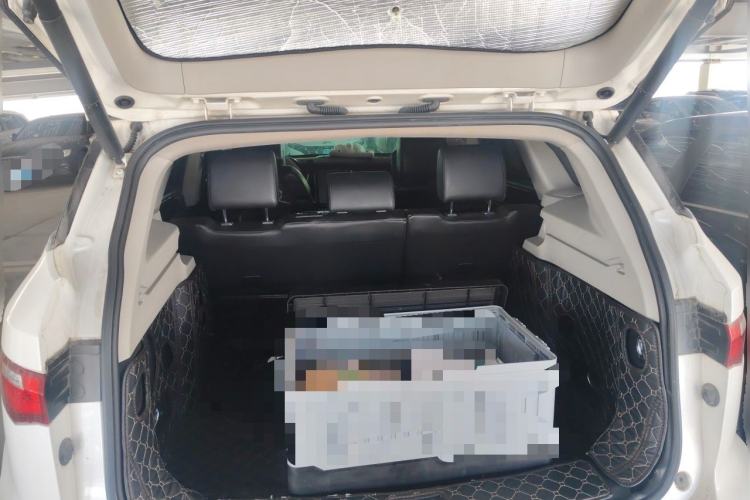 Used Zotye T700 2017 1.8T Dual-Clutch Prestige Model Trunk