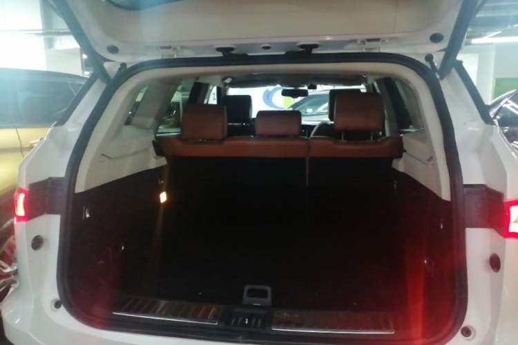 Used Zotye T700 2017 1.8T Dual-Clutch Flagship Model Trunk