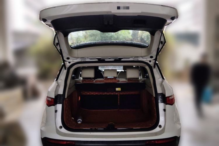 Used Zotye T700 2017 1.8T Dual-Clutch Luxury Model Trunk