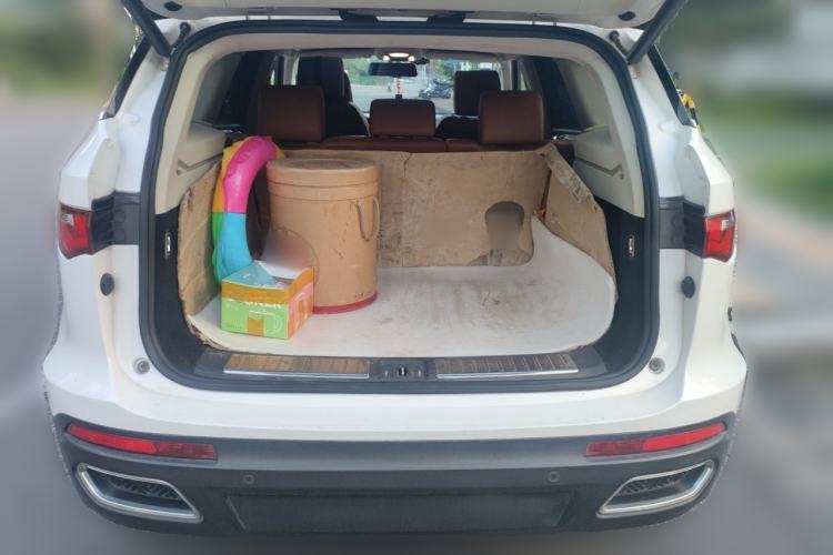 Used Zotye T700 2017 1.8T Dual-Clutch Prestige Model Trunk