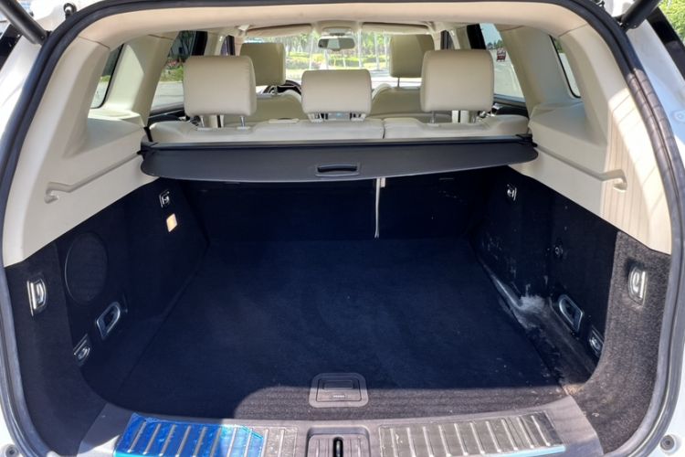 Used Zotye T700 2017 1.8T Dual-Clutch Prestige Model Trunk