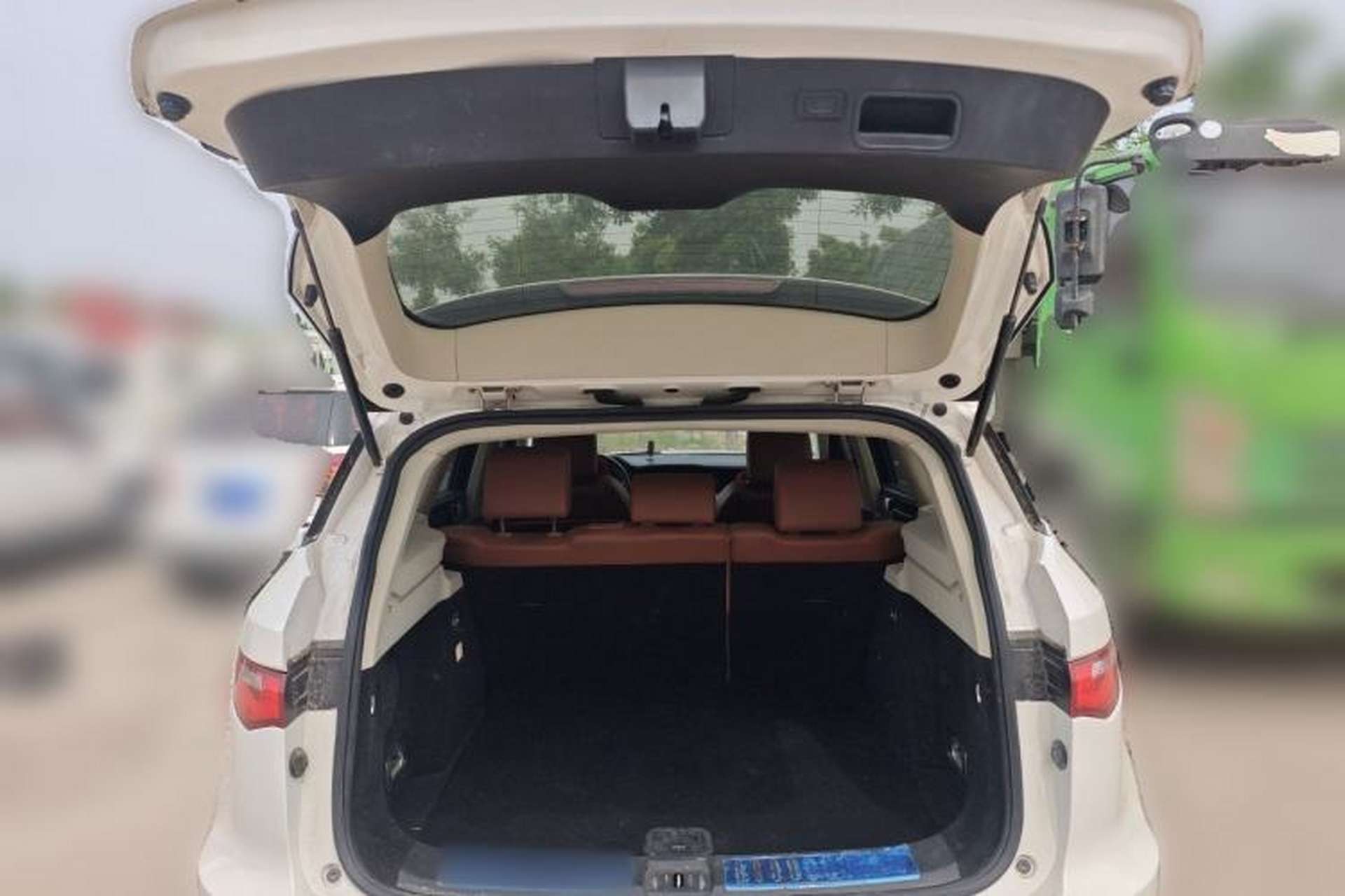 Used Zotye T700 2017 1.8T Dual-Clutch Luxury Model Trunk