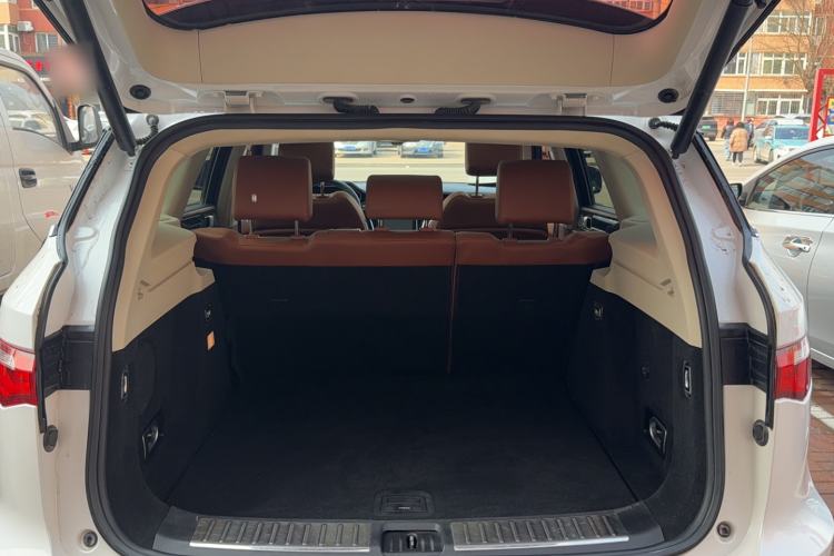 Used Zotye T700 2017 1.8T Dual-Clutch Prestige Model Trunk
