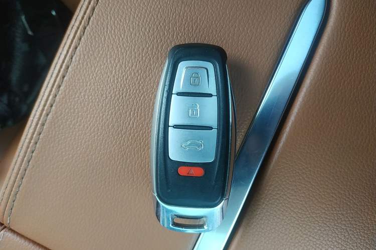 Used Zotye T700 2017 1.8T Dual-Clutch Luxury Model Vehicle Key