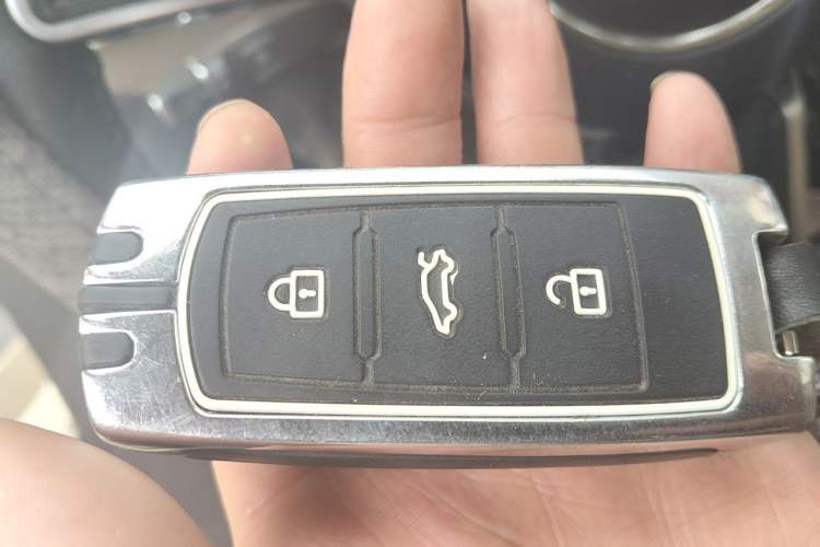 Used Zotye T700 2017 1.8T Dual-Clutch Prestige Model Vehicle Key