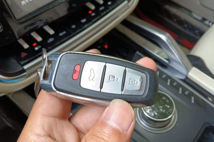 Used Zotye T700 2017 1.8T Dual-Clutch Luxury Model Vehicle Key