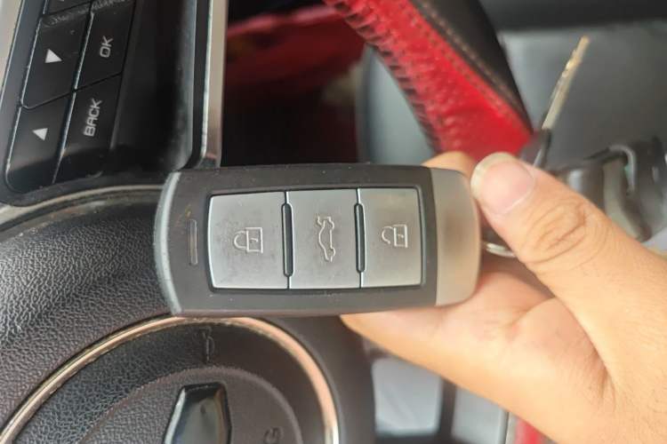 Used Zotye T700 2017 1.8T Manual Luxury Model Vehicle Key