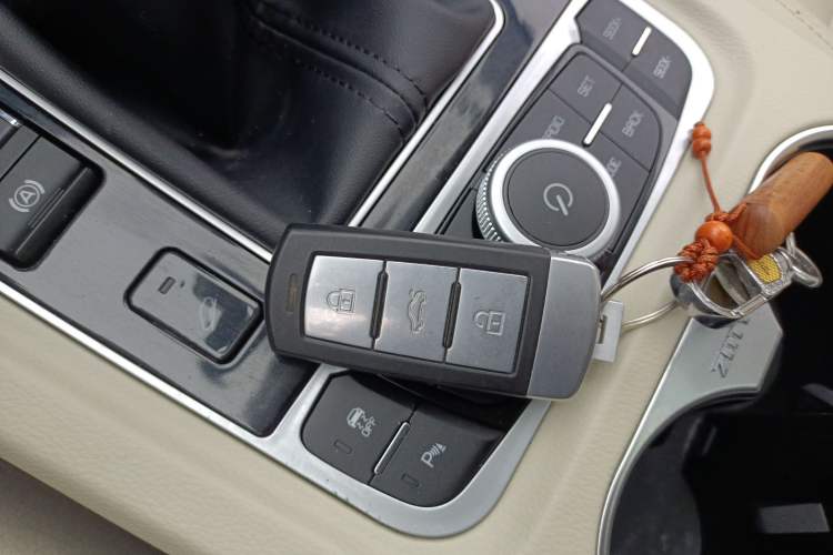 Used Zotye T700 2017 1.8T Manual Luxury Model Vehicle Key