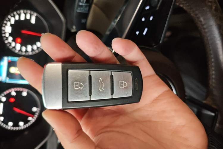 Used Zotye T700 2017 1.8T Manual Luxury Model Vehicle Key