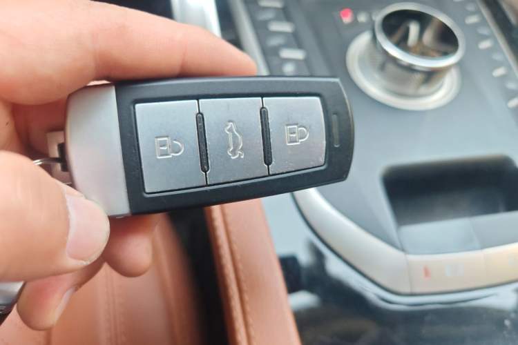 Used Zotye T700 2017 1.8T Dual-Clutch Luxury Model Vehicle Key