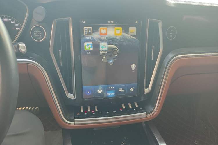 Used Zotye T700 2017 1.8T Dual-Clutch Luxury Model Audio And AC Panel