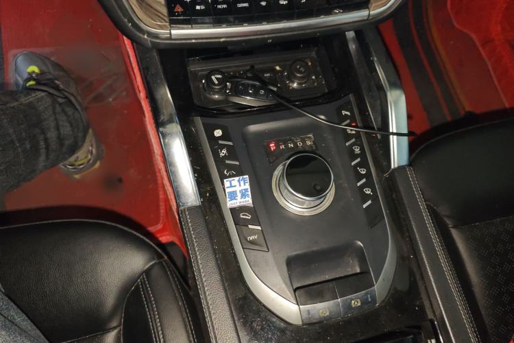 Used Zotye T700 2017 2.0T Dual-Clutch Flagship Version Gear Lever