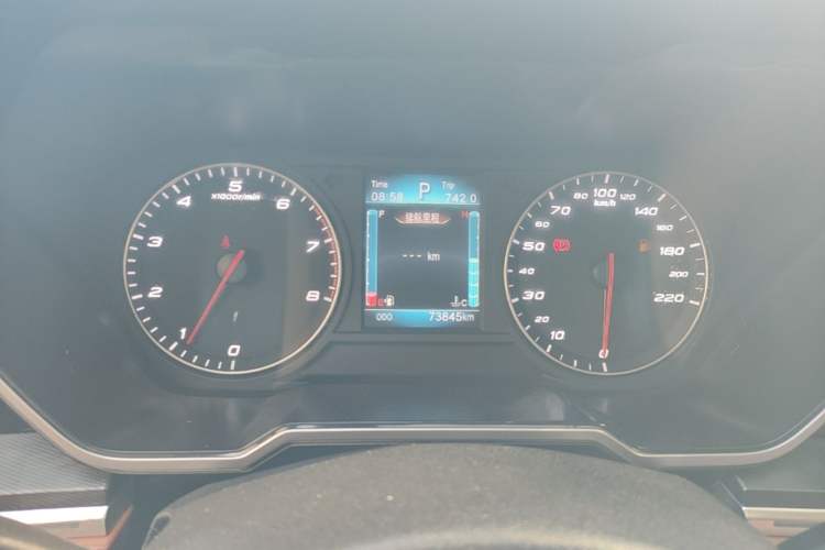 Used Zotye T700 2017 1.8T Dual-Clutch Luxury Model Instrument Cluster