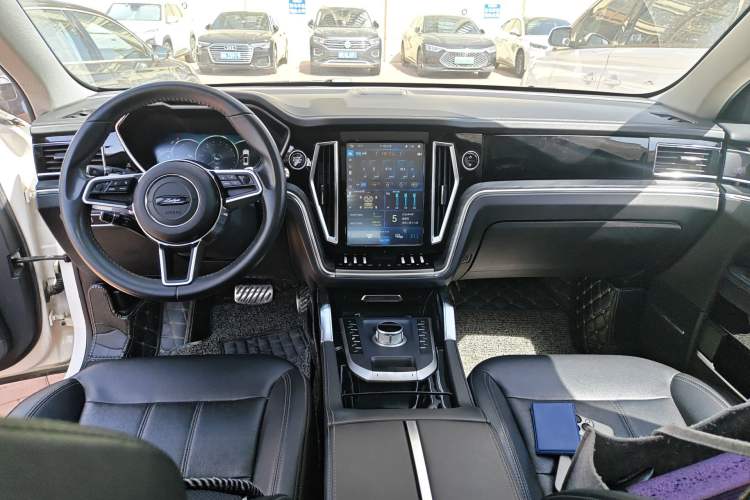 Used Zotye T700 2018 1.8T Dual-Clutch Custom Edition Center Console