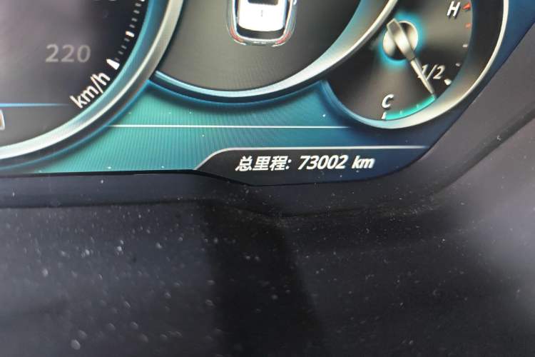 Used Zotye T700 2018 1.8T Dual-Clutch Custom Edition Odometer Close Up