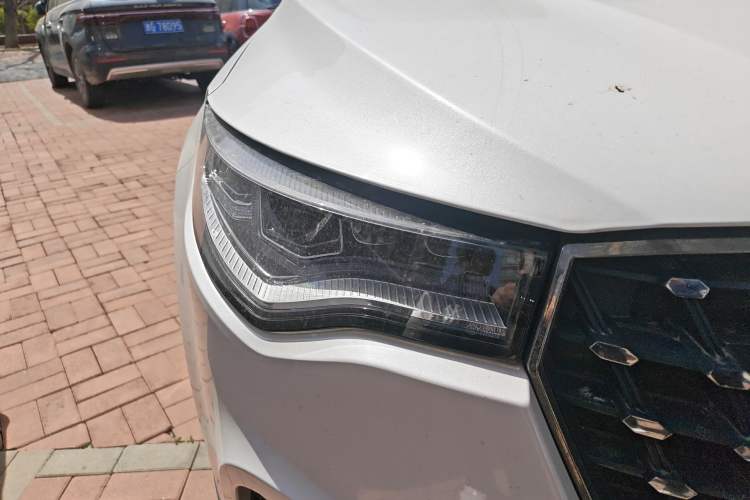 Used Zotye T700 2018 1.8T Dual-Clutch Custom Edition Right Front Headlight