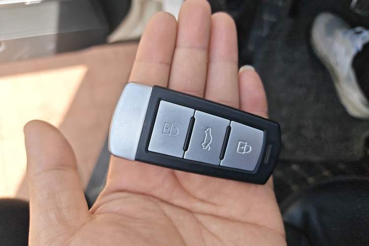 Used Zotye T700 2018 1.8T Dual-Clutch Custom Edition Vehicle Key