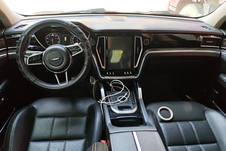 Used Zotye T800 2018 2.0T Automatic Luxury Connected 7-Seater Center Console
