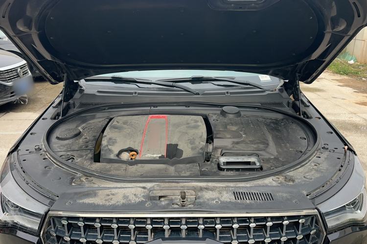 Used Zotye T800 2018 2.0T Automatic Prestige Smart Connectivity 7-Seater Engine Bay