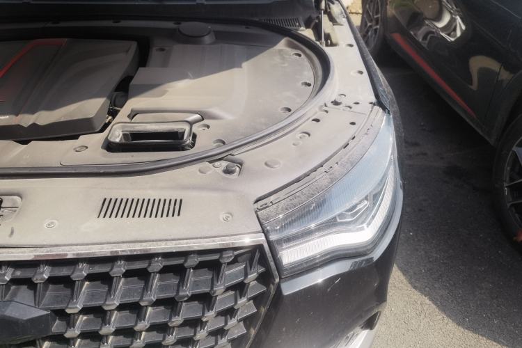 Used Zotye T800 2018 2.0T Automatic Luxury Connected 7-Seater Engine Bay Left