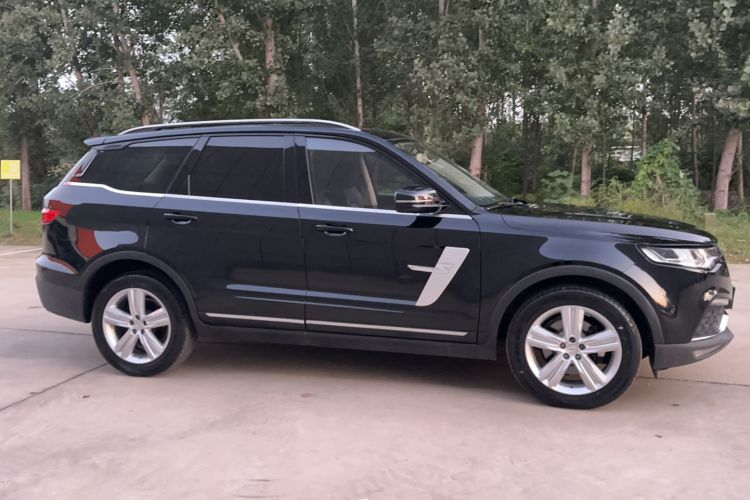 Used Zotye T800 2018 2.0T Automatic Luxury Connected 7-Seater Exterior 3